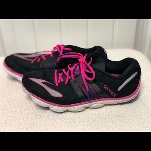 Brooks Connect Running Shoes